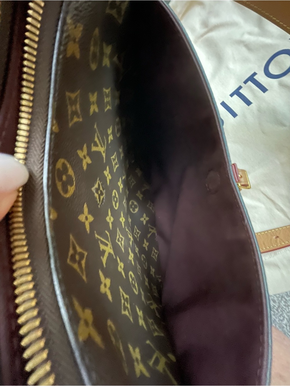 Louis Vuitton Odeon MM - Brown Monogram Shoulder Bag with Natural Vachetta Strap - Picture 10 of 16